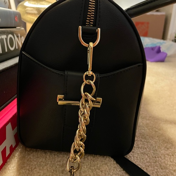 ✨SOLD✨ Calvin Klein crossbody - Picture 7 of 7